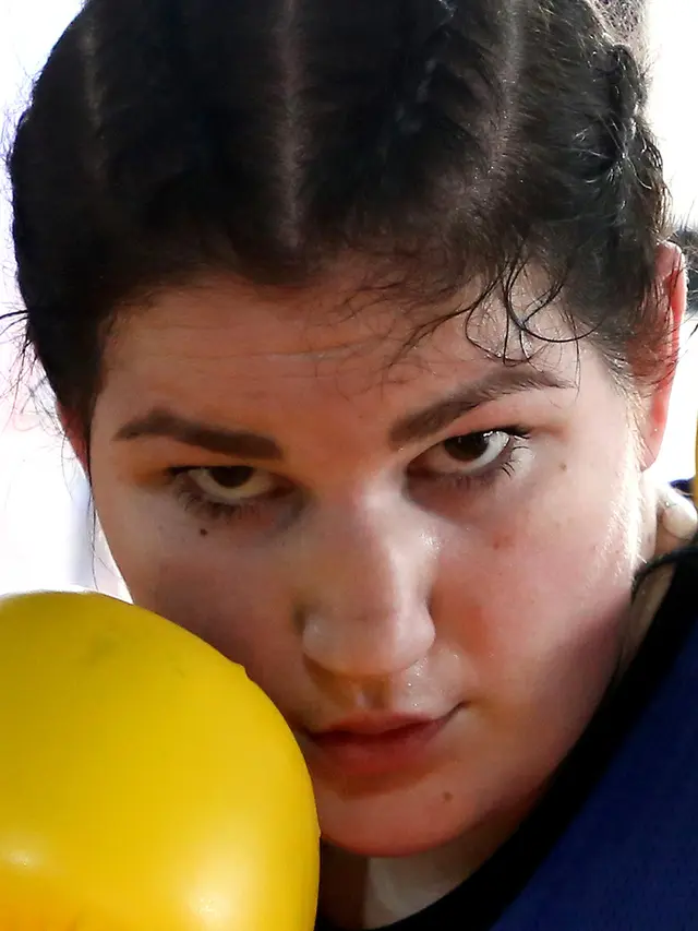 Mengenal Elsidita Selaj, Petinju Wanita Pertama di Albania