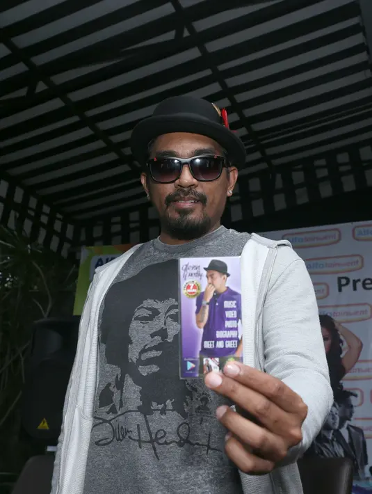 Dengan penampilan apa adanya itu, mantan suami Dewi Sandra itu melihat perempuan punya kemerdekaan tersendiri. (Andy Masela/Bintang.com)