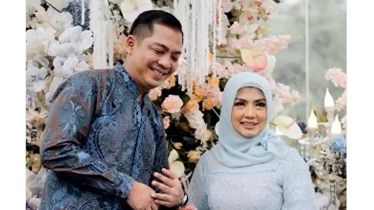 6 Potret Lamaran Ade Govinda dan Indi Arisa, Romantis Digelar Outdoor