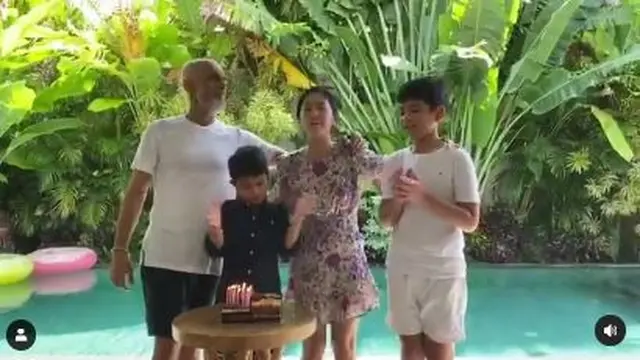 6 Momen Ulang Tahun Bunga Zainal yang ke-34 Tahun, Parasnya Dipuji Awet Muda