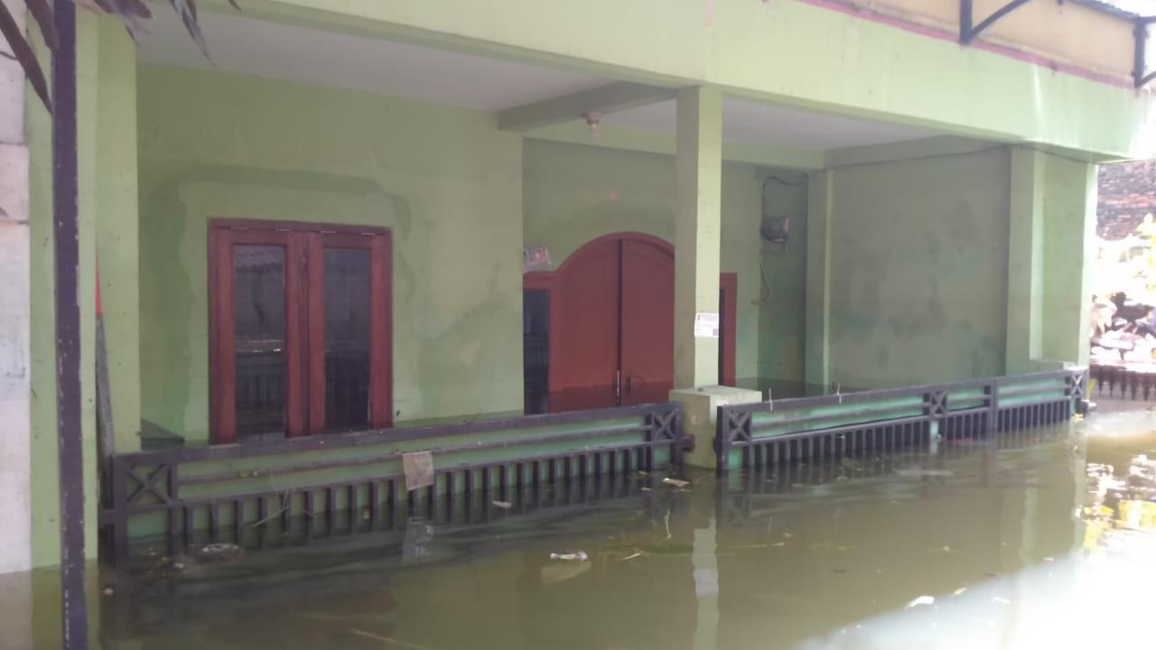 Perumahan di Tangerang Masih Terendam Banjir