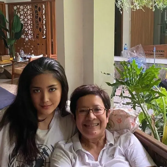 Maura Magnalia Putri Nurul Arifin Meninggal Dunia, Ini 6 Potret Kenangannya