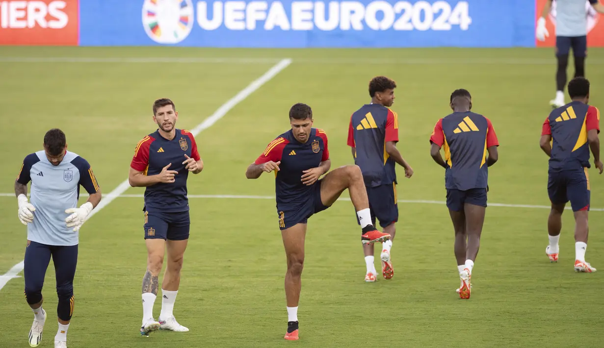 Selain unggul kualitas, Spanyol juga baru saja menang besar. (JORGE GUERRERO / AFP)