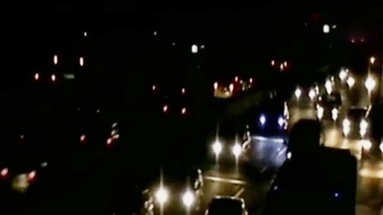 Jelang Libur Panjang, Ruas Tol Cikampek Padat Merayap