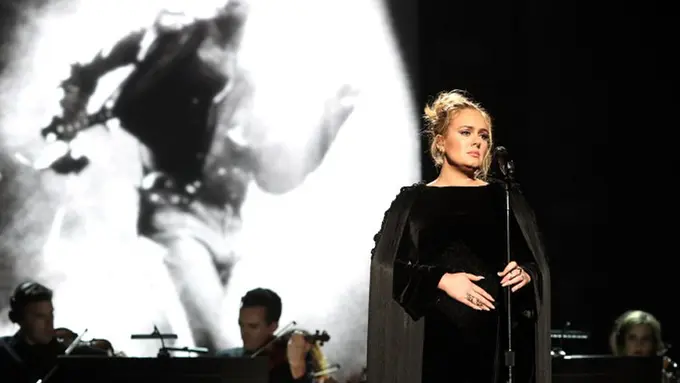 [Bintang] Batal Konser di Wembley Stadium, Adele: Aku Minta Maaf