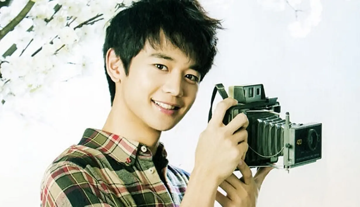 Meskipun begitu, idol kelahiran 9 Desember 1991 ini sudah mulai memikirkan tentang pernikahan dan kehidupan berumah tangga. Hal itu terungkap saat ia dan Taemin jadi bintang tamu di sebuah acara radio. (Foto: soompi.com)