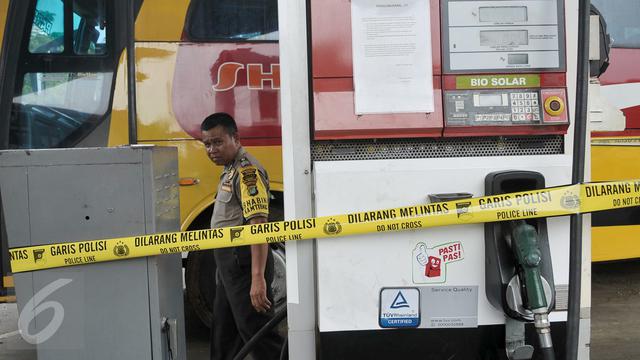 20161114-Mesin Pompa SPBU Juanda Ditutup Polisi-Depok