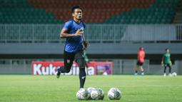 Sebagai pemimpin klasemen sementara BRI Liga 1 musim 2021/2022, Borneo FC akan banyak diunggulkan pada pertandingan kali ini. (Foto: Bola.com/Nandang Permana)