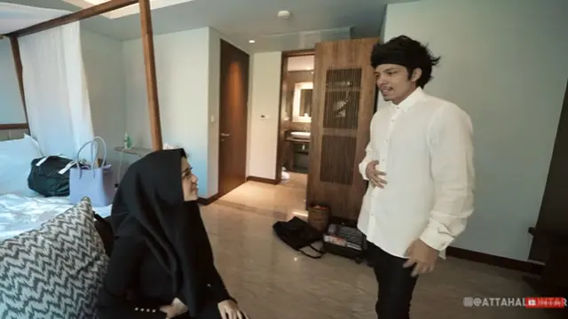 Atta Halilintar Borong Testpack, Ini 6 Momen Aurel Hermansyah Cek Kehamilan