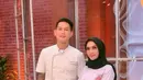 Memen keceriaan Mama Lita bersama dengan Chef Juna dalam ajang MasterChef Indonesia, yang sebelumnya memberikan tanda hari kepada Mama Lita saat penjurian. (Liputan6.com/IG/yulitamci5)