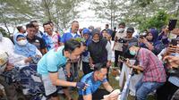 Ketua Umum Partai Demokrat Agus Harimurti Yudhoyono alias AHY berkunjung ke ke Pantai Watu Bale, Pacitan, Jawa Timur. (Dok: Partai Demokrat)