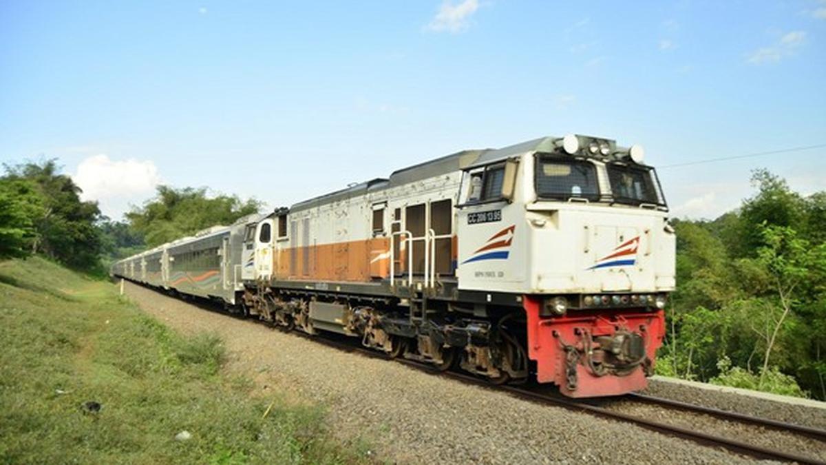 8 Tips Naik KAI Kereta Agar Perjalanan Jarak Jauh Tetap Nyaman