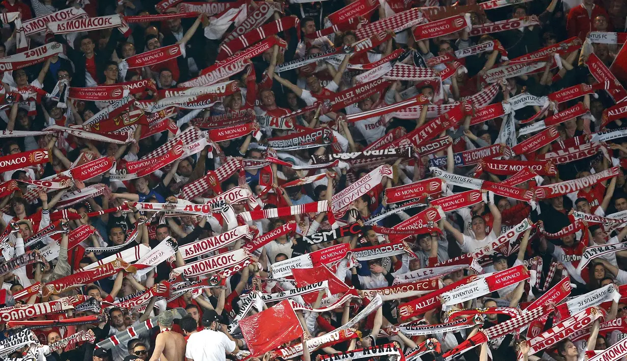 Koreografi fans AS Monaco jelang pertandingan kontra Juventus (REUTERS/Jean-Paul Pelissier)