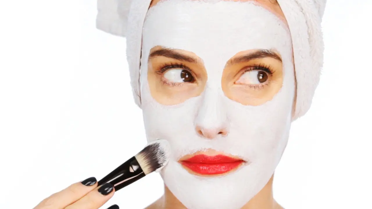 Karena Cantik Itu Nggak Harus Mahal, Bikin Masker Sendiri Yuk!