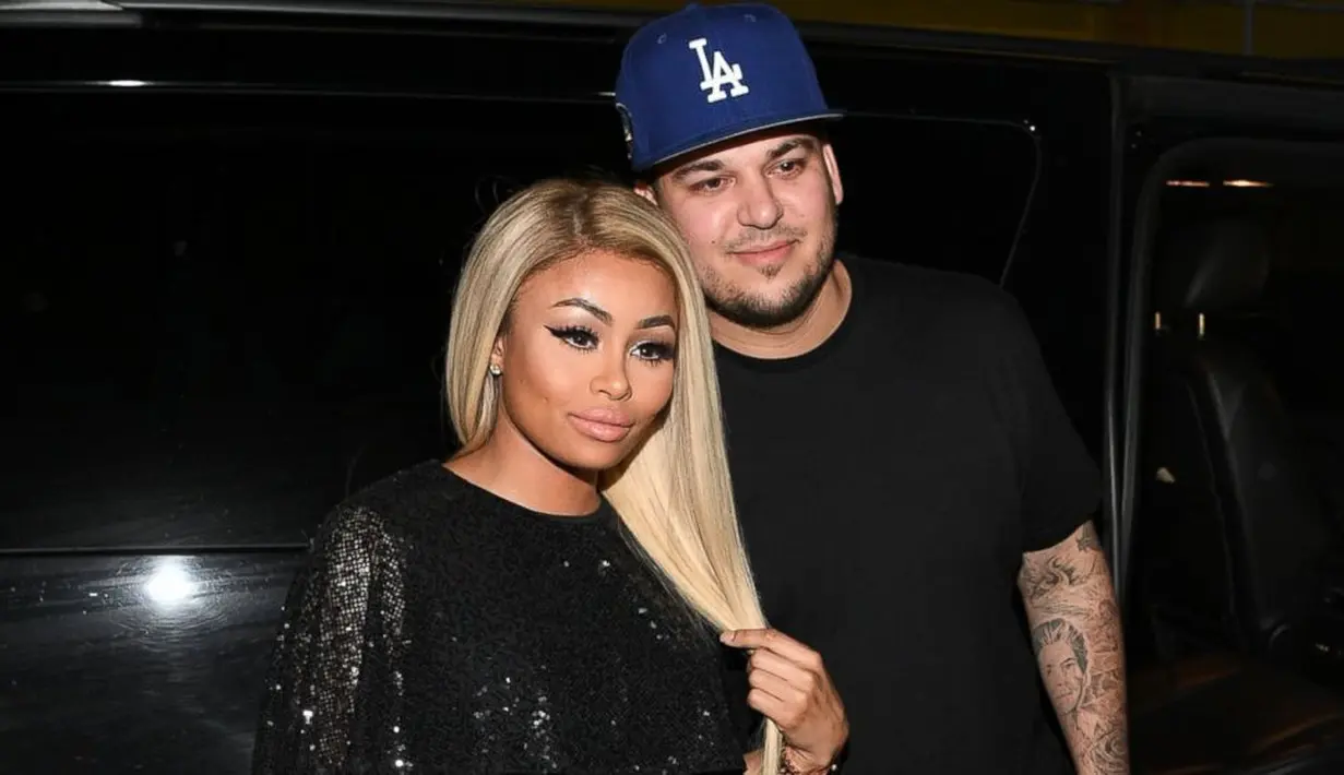 Tentu saja hal itu sangat mengecewakan karena Rob lebih memilih untuk bersama dengan sang mantan daripada keluarganya sendiri. (ABC News)