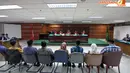 Delapan saksi dihadirkan dalam sidang lanjutan dengan agenda menguak keterlibatan Akil Mochtar dalam suap pengurusan berbagai sengketa pilkada, Senin (21/4/2014). (Liputan6.com/Faizal Fanani)
