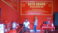 Soto Abang Yogyakarta tawarkan cita rasa soto Jawa Timur dan Yogyakarta.