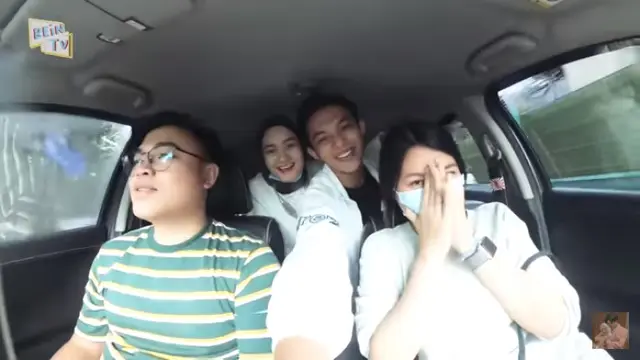 Pertama Kali ke Manado, Ini 6 Momen Hangat Dinda Hauw dan Kakak Rey Mbayang