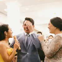 Inilah potret mengharukan Andien di pesta pernikahan salah seorang fansnya yang bernama Digun belum lama ini. (instagram.com/andienaisyah).