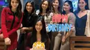Di momen bahagian tersebut para Puteri Indonesia pun tampil dengan pakaian kasual. Termasuk Erina yang mengenakan pakaian serba coklat. [@diniwdjaya]