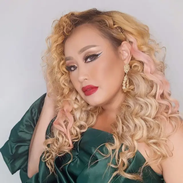 Pinkan Mambo [Instagram/pinkan_mambo]