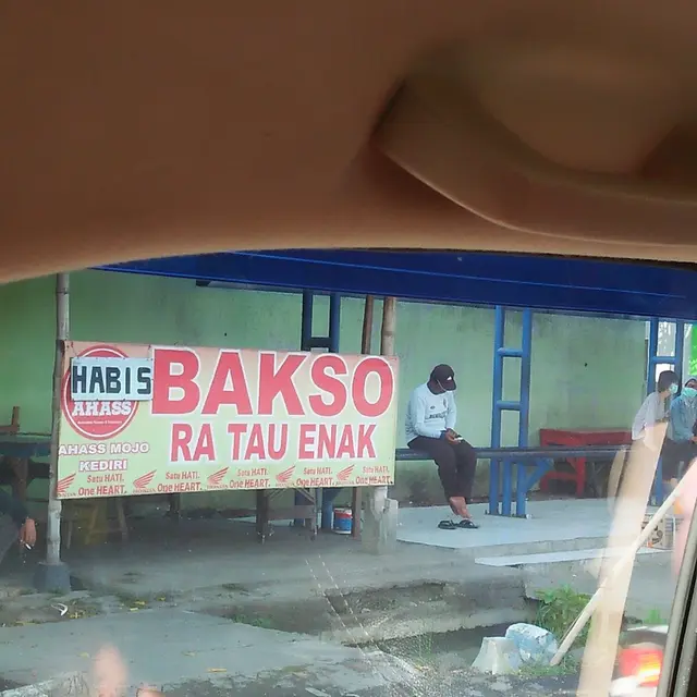 6 Tulisan Pertanyaan Promosi Jualan Ini Nyeleneh, Bikin Gagal Paham