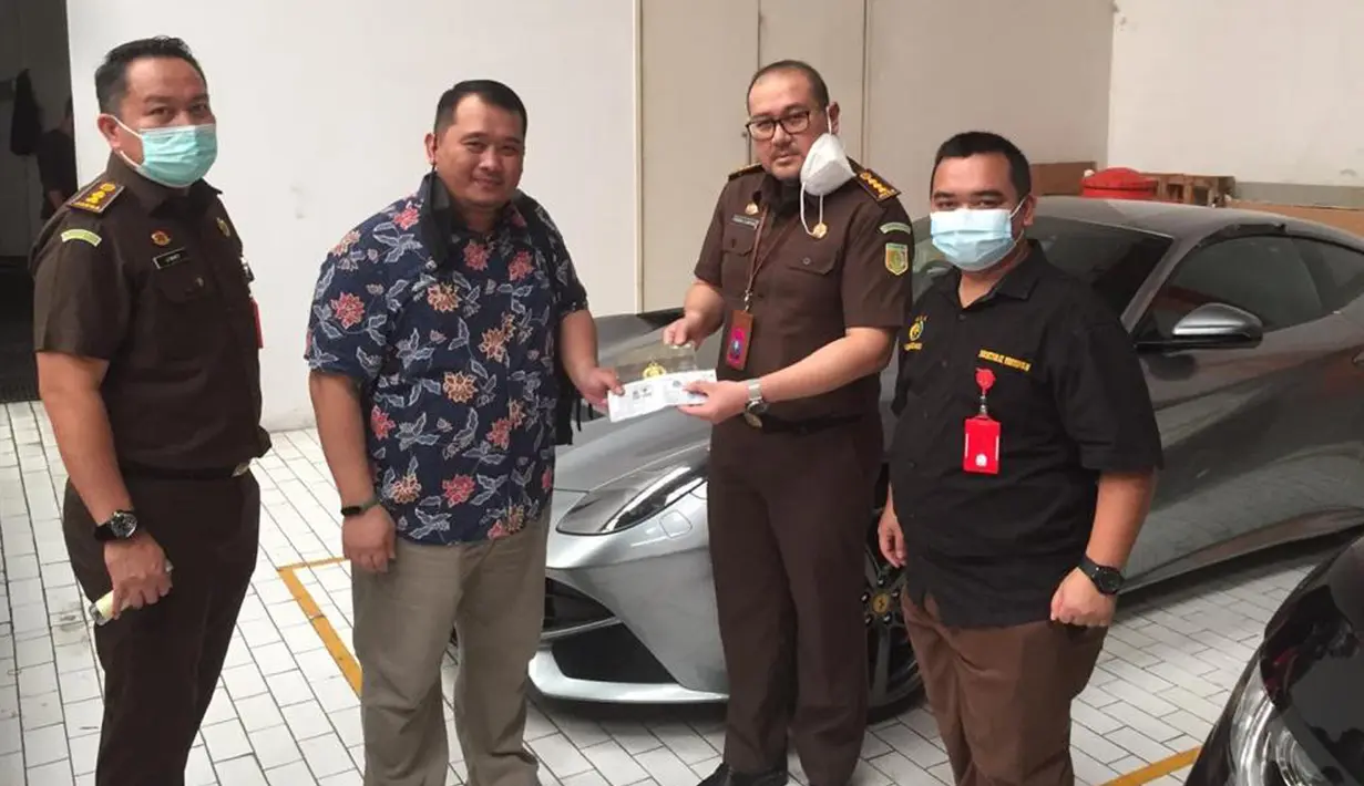 Kejaksaan Agung menyita salah satu aset Agung terkait korupsi PT Asabri Persero dalam keterangan pada 10 Februari 2021. Penyitaan barang bukti itu milik tersangka Presiden Komisaris Trada Alam Mineral Heru Hidayat dan Direktur Utama Hanson International Benny Tjokrosaputro. (Dok. Kejaksaan Agung)