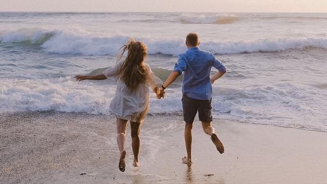 Ilustrasi pasangan cinta, romantis