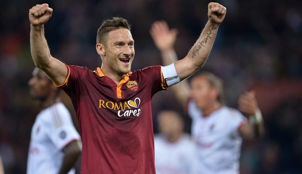 Dalam sejarah Serie A Liga Italia, para pemain pribumi terbukti handal dan menjadi andalan klubnya untuk mencetak gol dari eksekusi penalti. Tercatat, 5 pemain dengan koleksi gol penalti terbanyak semuanya dikuasai oleh para pemain lokal Italia. Siapa saja? (AFP/Filippo Monteforte)