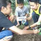 Kegiatan inti berkebun itu sendiri dilangsungkan di salah satu rumah warga Sukapura. 