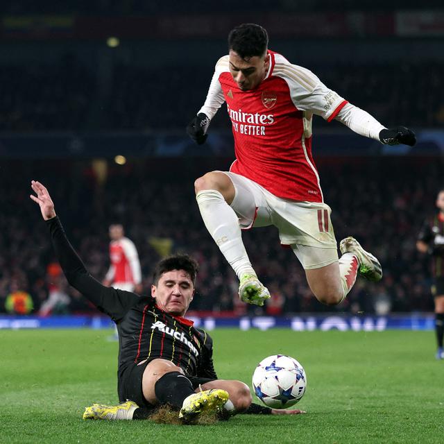 Bek Timnas Uzbekistan U-23 dan RC Lens, Abdukodir Khusanov, melawan Arsenal di Liga Champions 2023/2024.