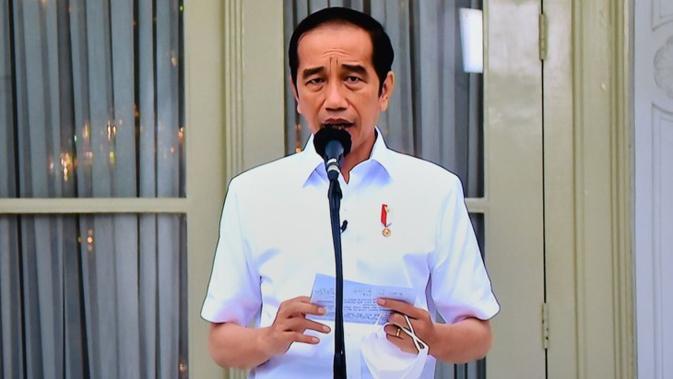 Presiden Joko Widodo (Jokowi) memberikan keterangan pers usai pelaksanaan vaksinasi COVID-19 perdana pada Rabu, 13 Januari 2021. (Dok Humas Sekretariat Kabinet)