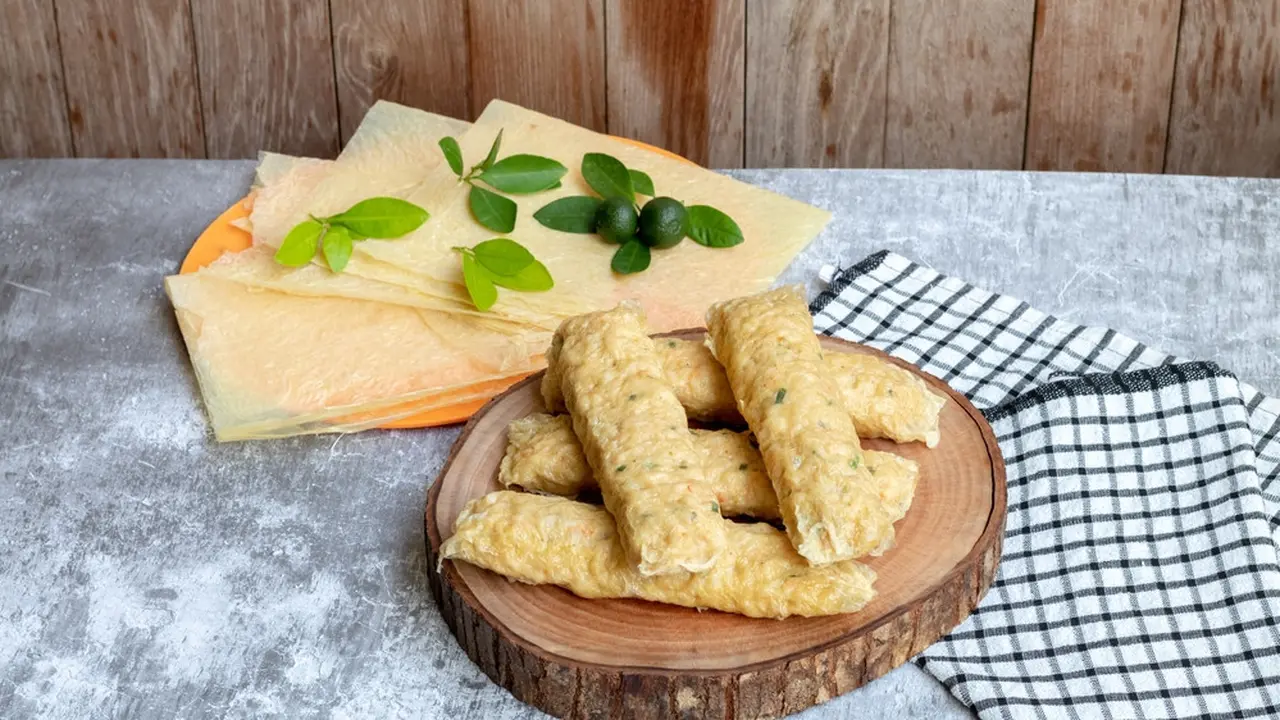 Tofu skin roll