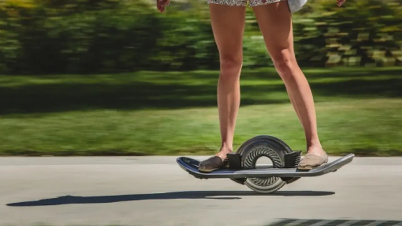 Hoverboard Satu Roda ala Back to the Future akan Masuk Pasaran