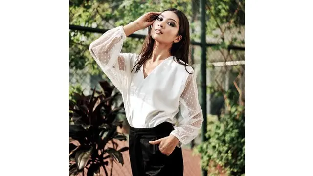 Tak sedikit netizen yang memuji penampilan Liza Elly yang makin memesona.