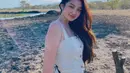 Khalisha Farah pun beberapa kali unggah momen liburannya dalam media sosial Instagram. Baik saat berada di pantai hingga bsaat main ke Kawah Ijen di Banyuwangi. Ia pun tampil dengan gaya kasual yang menawan. (Liputan6.com/IG/khalishafarah)