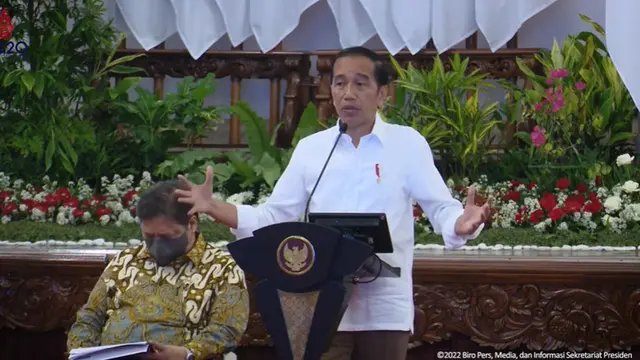Presiden Jokowi dalam pengantar sidang kabinet yang dikutip dari Youtube Sekretariat Presiden, Rabu (12/10/2022).