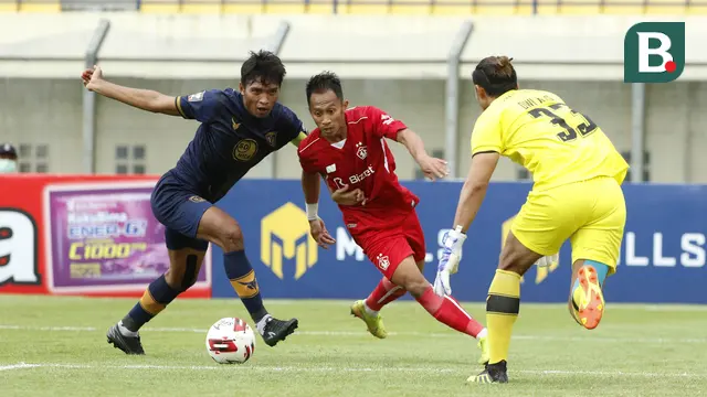 FOTO: Gol Andri Ibo Bawa Persik Kediri Imbangi Persela Lamongan 2-2 - Antoni Putro Nugroho; Moch Zaenuri; Dwi Kuswanto