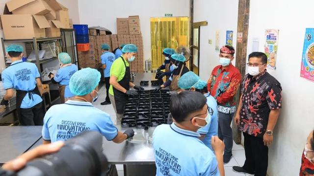 Pj Wali Kota Tarakan Melihat Uji Coba Makan Siang Gratis di Sukabumi