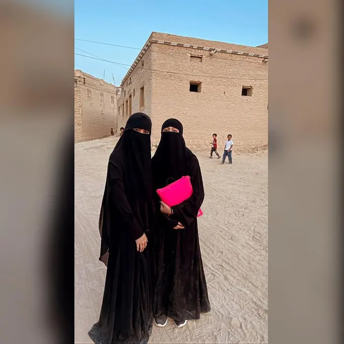 6 Potret Kartika Putri Pakai Cadar, Tuai Pujian