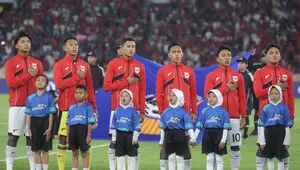 Timnas Indonesia U-23 menjelang duel Filipina U-23 Piala AFF U-23 2025 di Stadion Utama Gelora Bung Karno, Senayan, Jakarta, Jumat (18/07/2025) malam WIB. (Bola.com/M. Iqbal Ichsan)