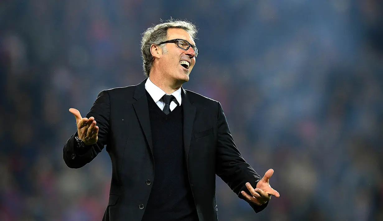 2. Pengalaman Laurent Blanc melatih klub besar Eropa membuatnya dianggap cocok untuk membesut Barcelona. Saat masih berkarier dengan Paris Saint-Germain, Laurent Blanc mampu mempersembahkan 11 trofi selama tiga musim. (AFP/Franck Fife)