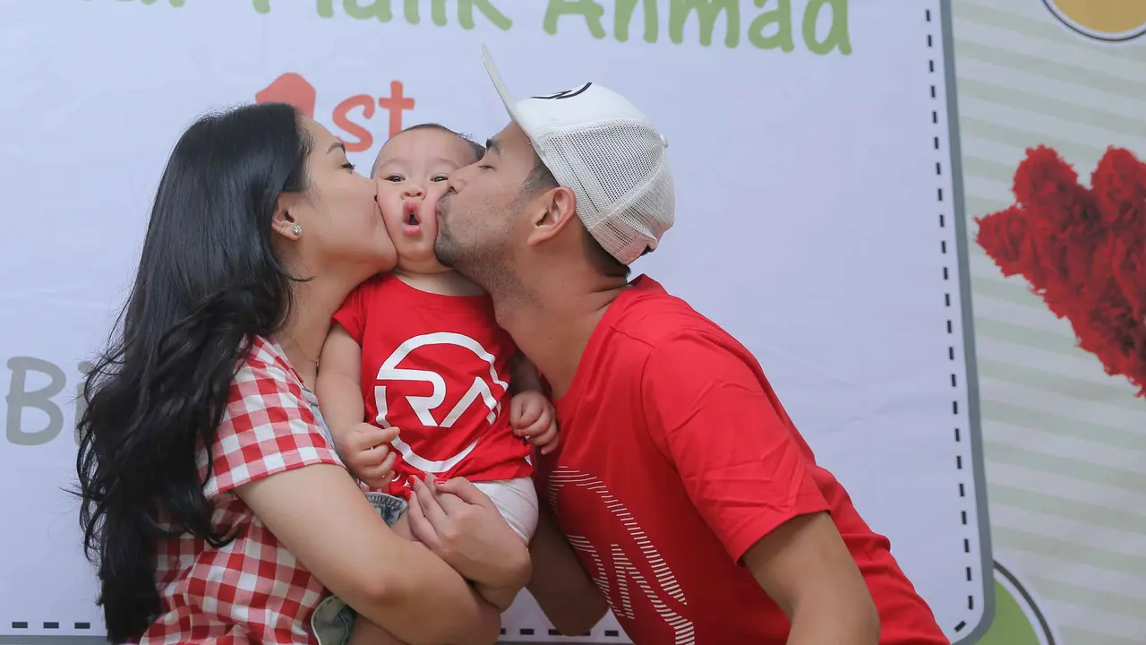 [Bintang] Raffi Ahmad, Nagita Slavina, Rafathar Malik Ahmad