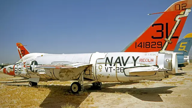 F-11 Tiger (kredit: US Navy)