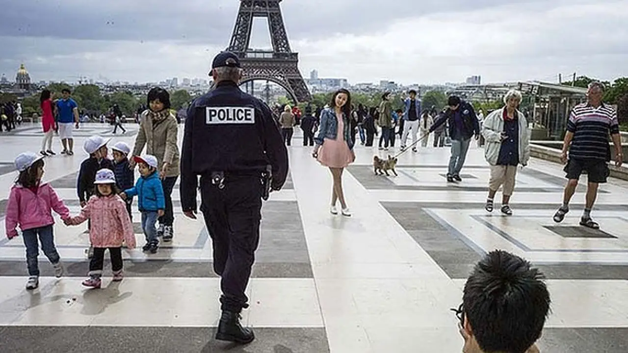 copet-eiffel-130919c.jpg