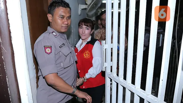 [Bintang] Roro Fitria