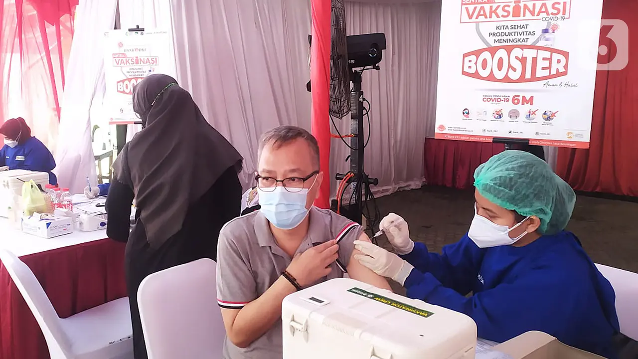 Dukung Pencegahan Covid-19, Bank DKI Menggelar Sentra Vaksinasi Booster