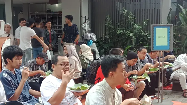 Gerakan Satu Ton Rendang untuk Palu