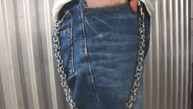 Fashion 90-an yang Sebaiknya Nggak Usah Nge-tren Lagi