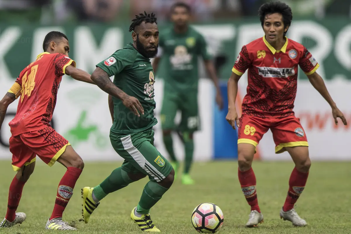 Nerius Alom, Persebaya Surabaya